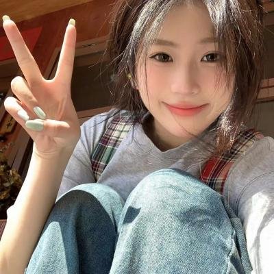 窥探海报
